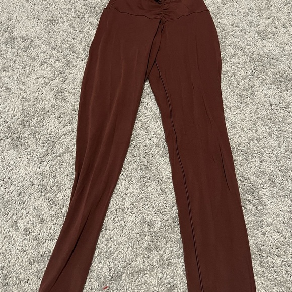 Aerie Chocolate High-Waisted scrunched Leggings - Picture 4 of 12